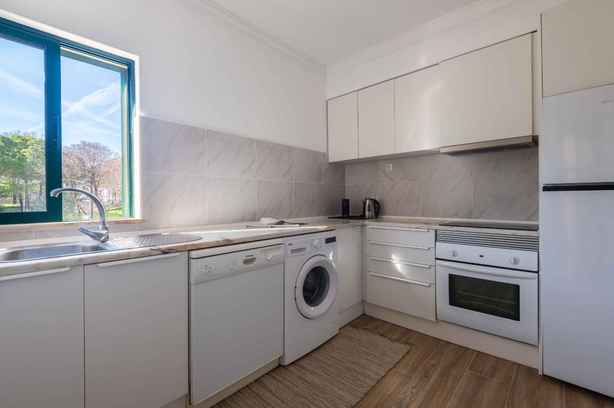 Salgados 1 Bedroom Apartment - 500M From The Beach ギーア エクステリア 写真
