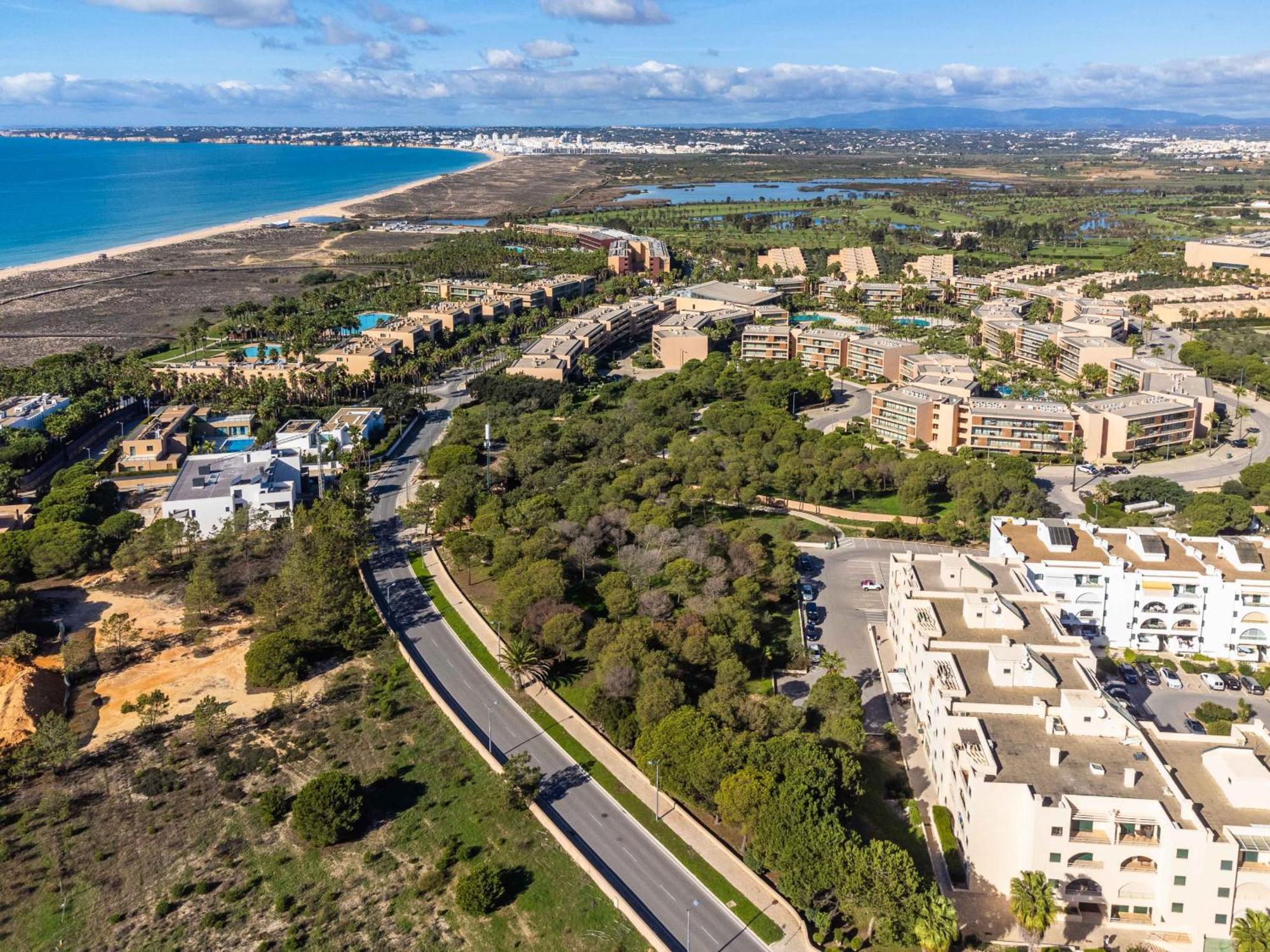 Salgados 1 Bedroom Apartment - 500M From The Beach ギーア エクステリア 写真