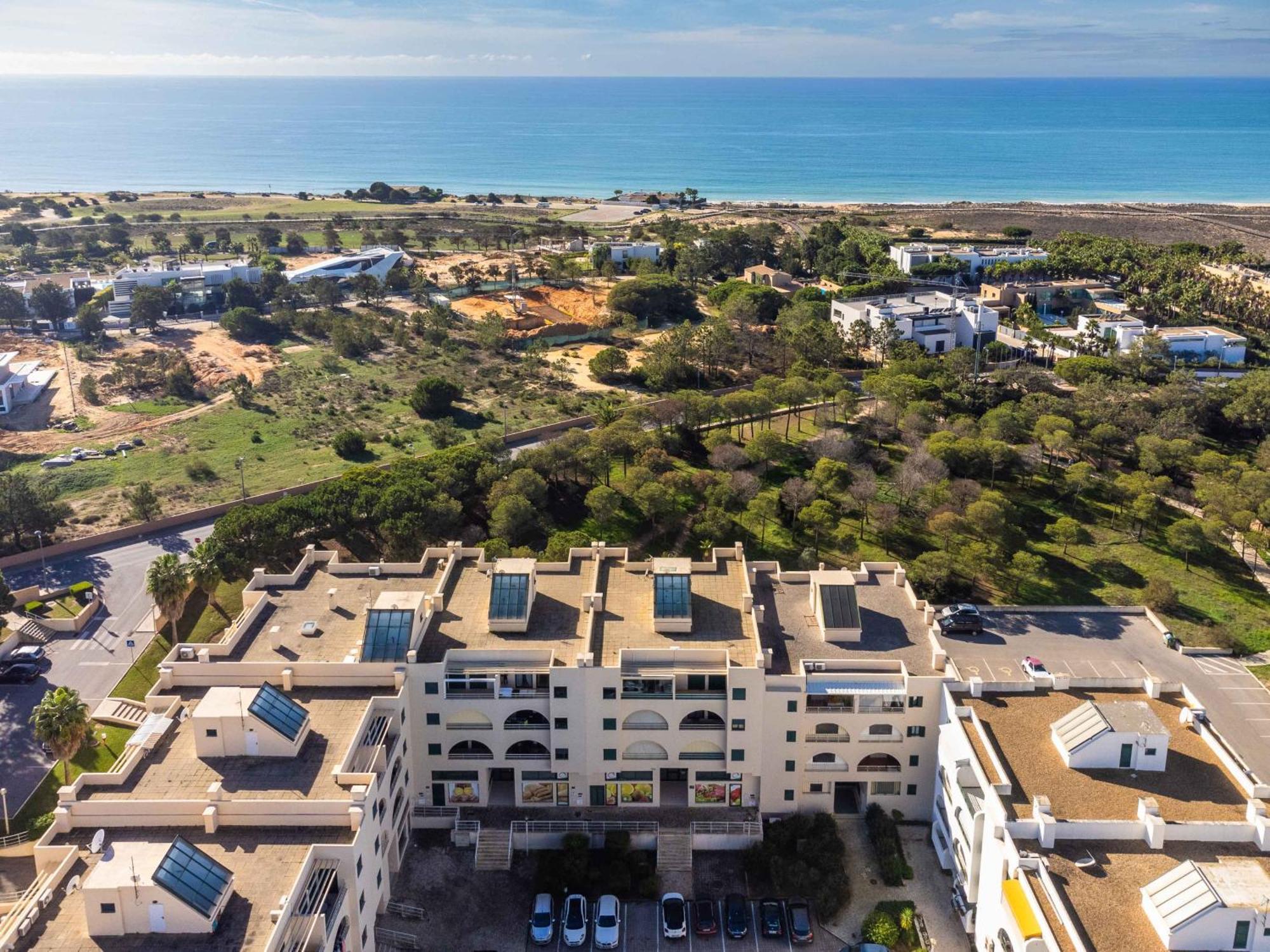 Salgados 1 Bedroom Apartment - 500M From The Beach ギーア エクステリア 写真