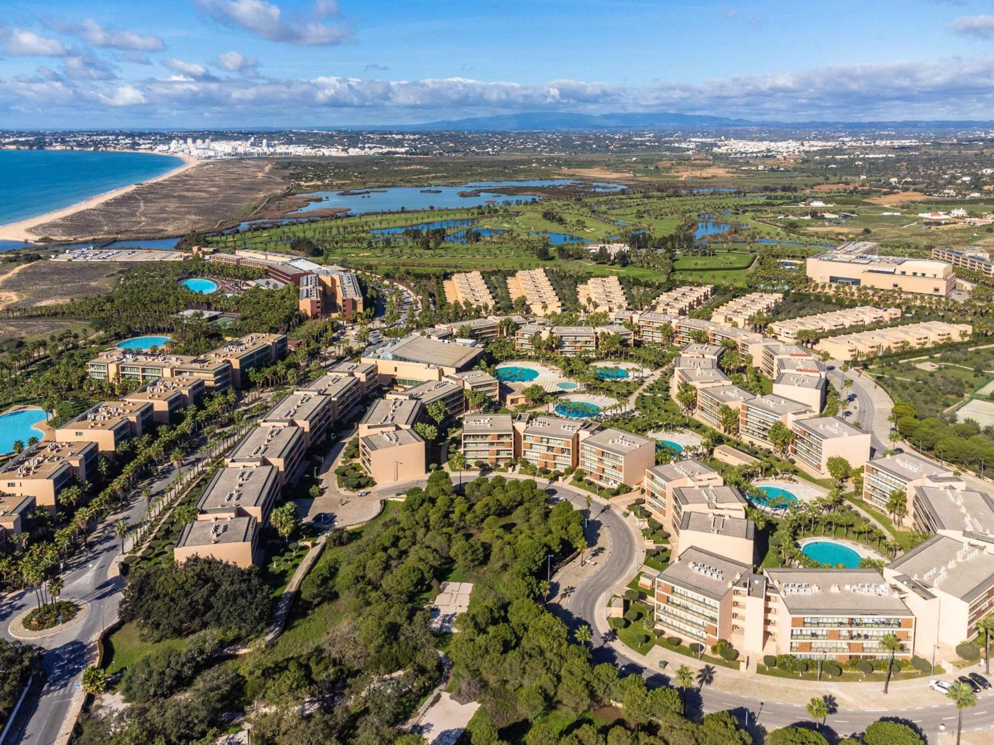 Salgados 1 Bedroom Apartment - 500M From The Beach ギーア エクステリア 写真
