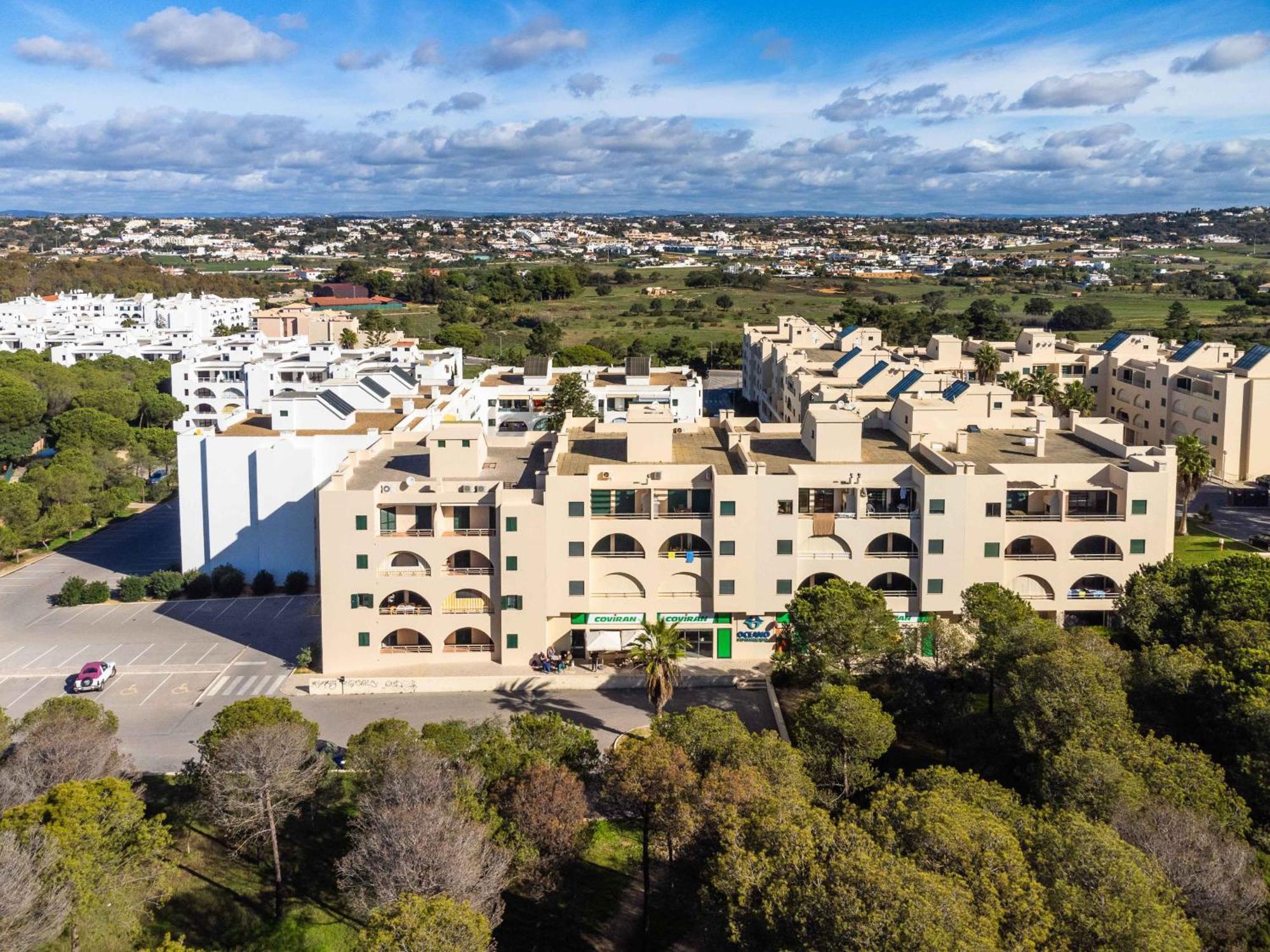 Salgados 1 Bedroom Apartment - 500M From The Beach ギーア エクステリア 写真